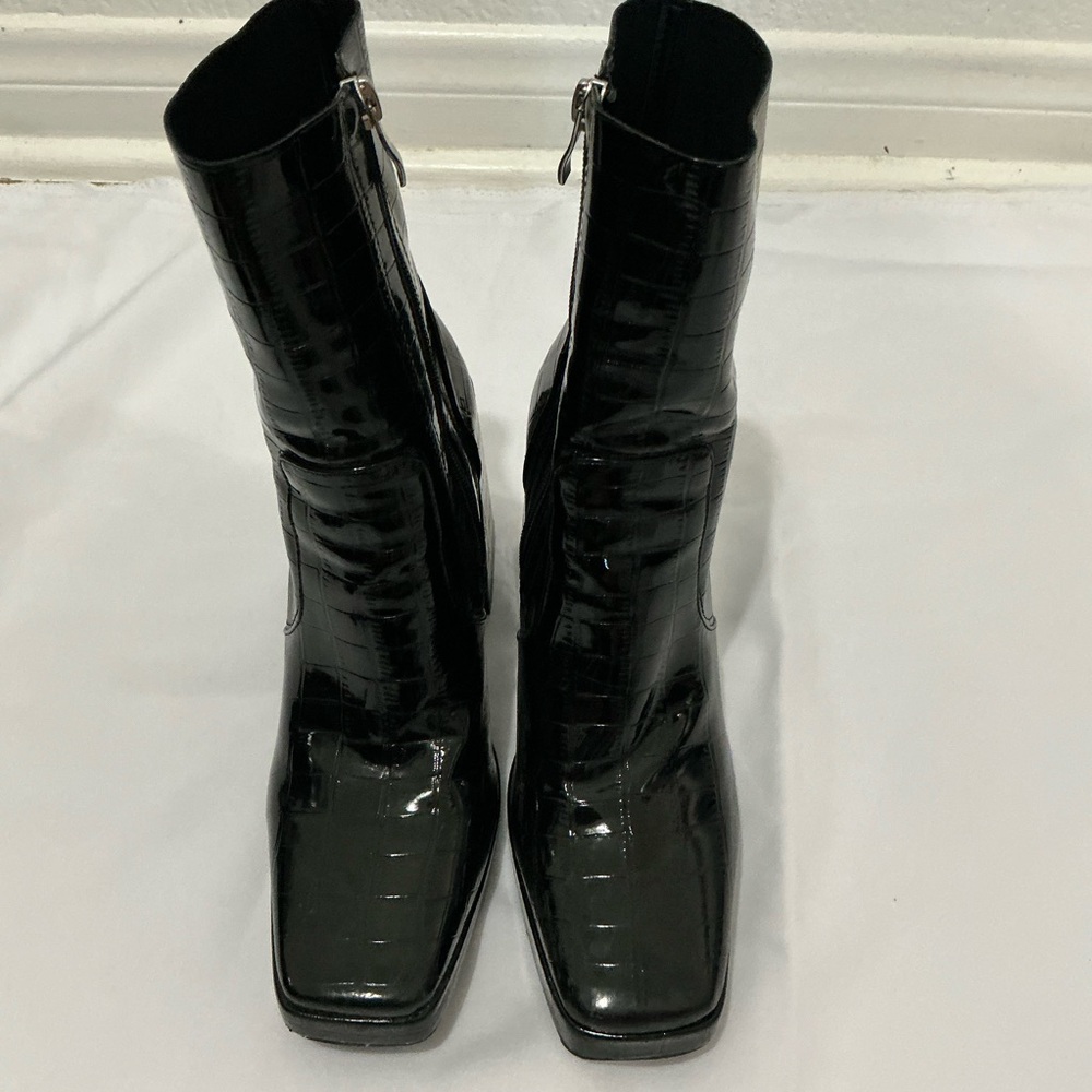 Princess Polly Black Heeled Boots Minimalist Design